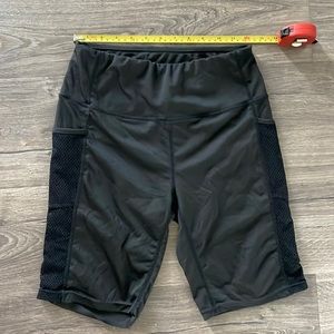O to S leggings shorts size L